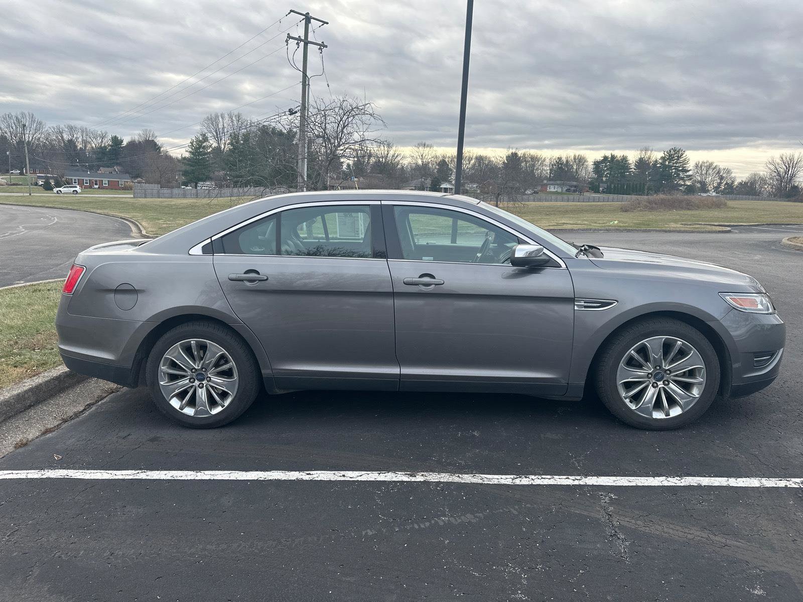 Used 2012 Ford Taurus Limited image 10