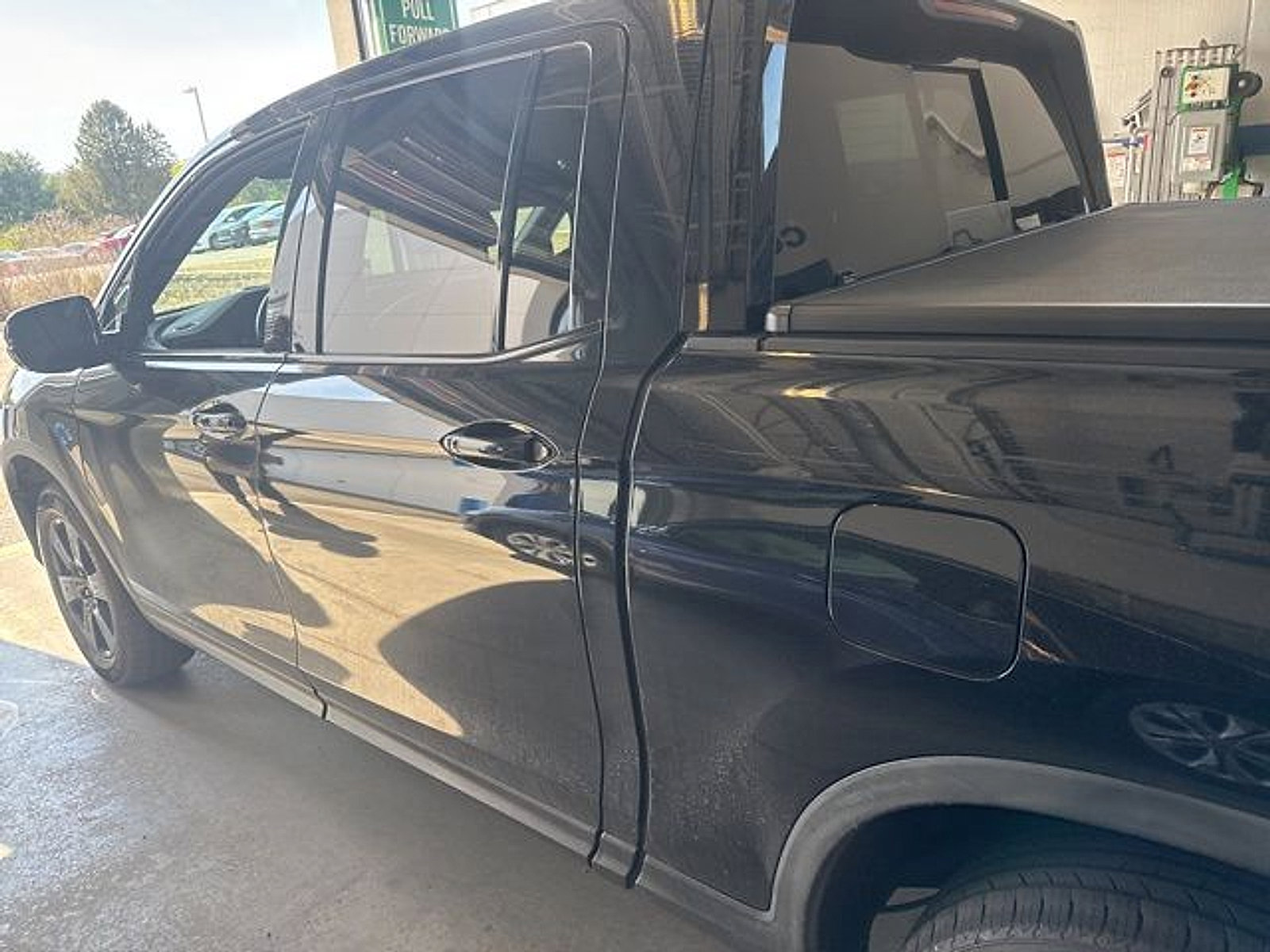 Used 2017 Honda Ridgeline Black Edition image 6