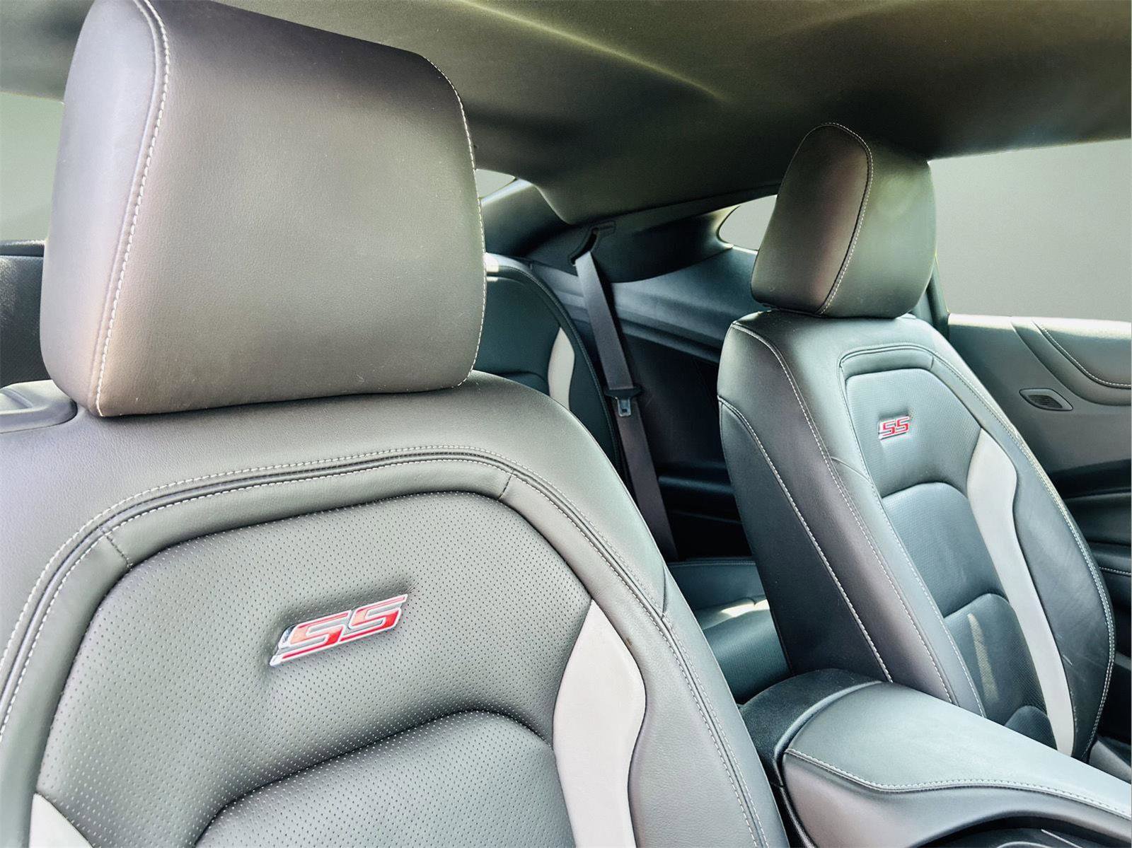 Used 2021 Chevrolet Camaro SS image 29