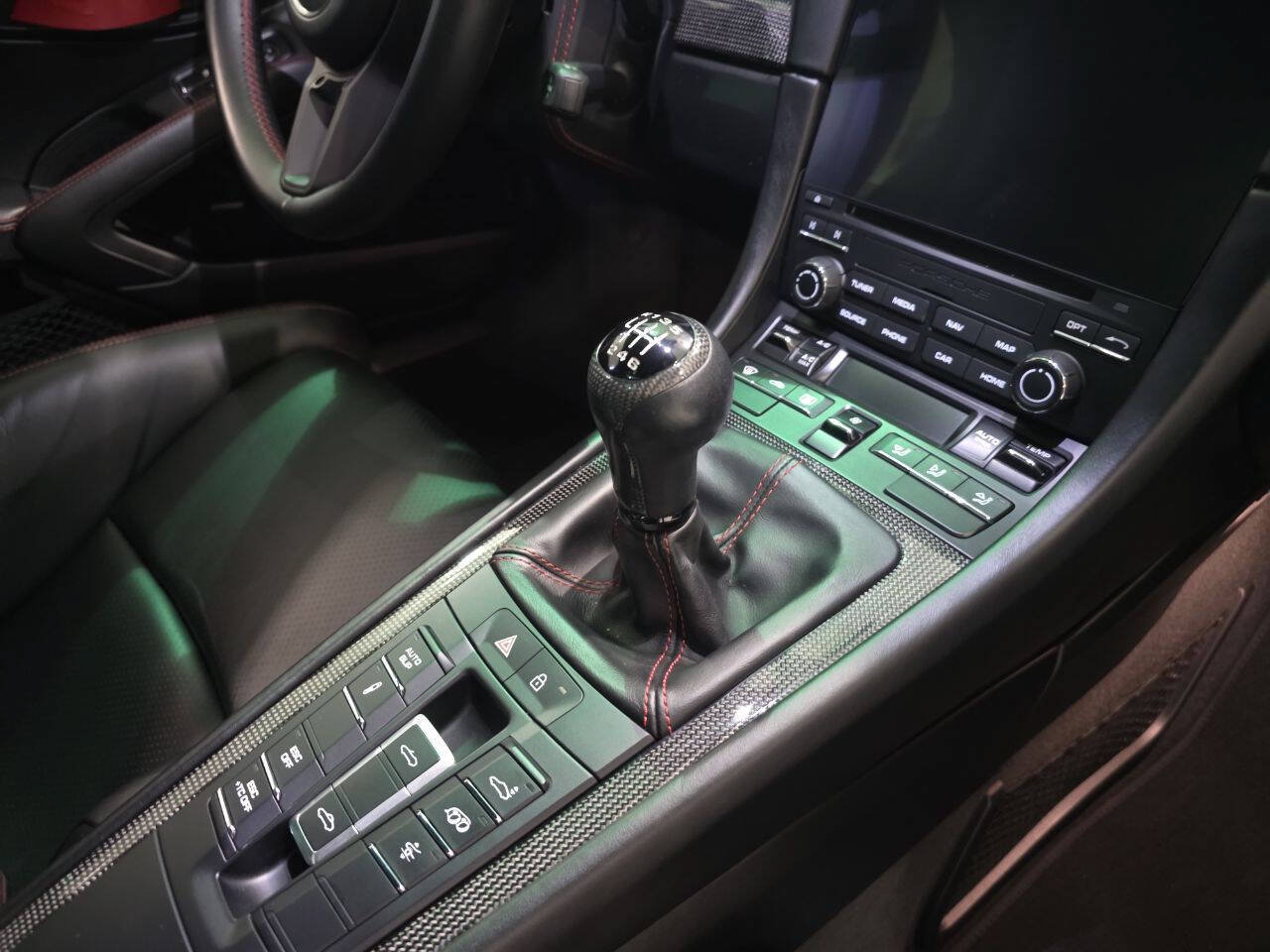 Used 2019 Porsche 911 Speedster RWD image 46