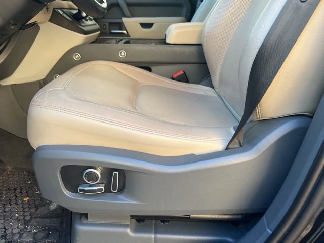 Used 2023 Land Rover Defender 130 S image 8