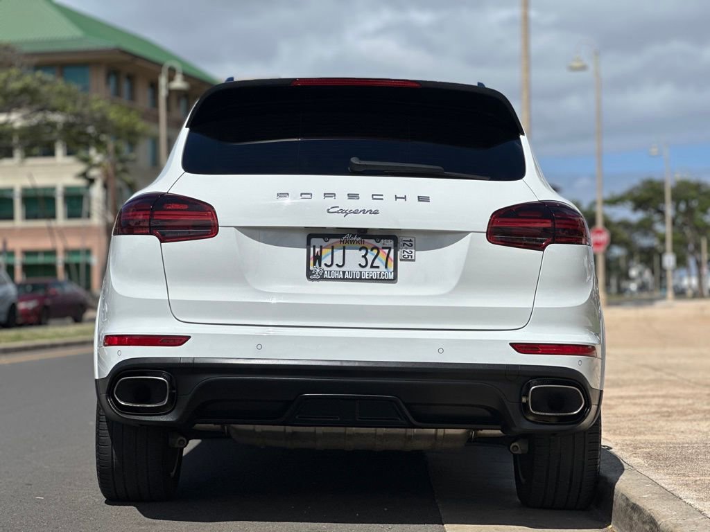Used 2018 Porsche Cayenne Platinum Edition w/ Premium Package image 4