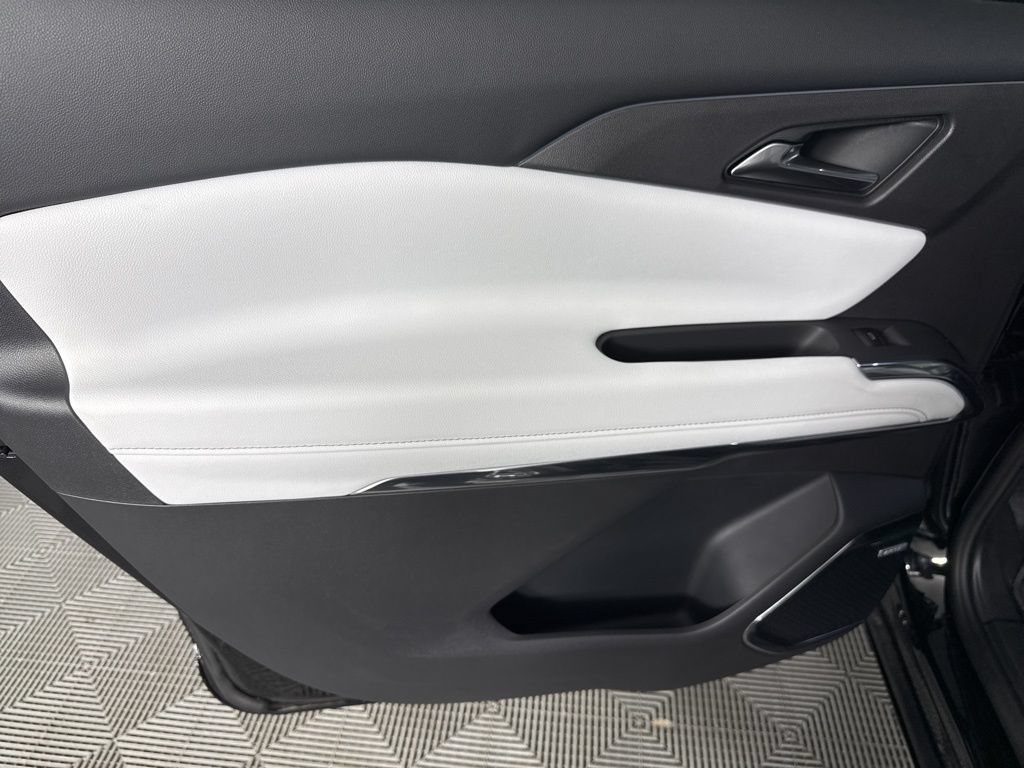 New 2026 Chevrolet Traverse High Country FWD image 30