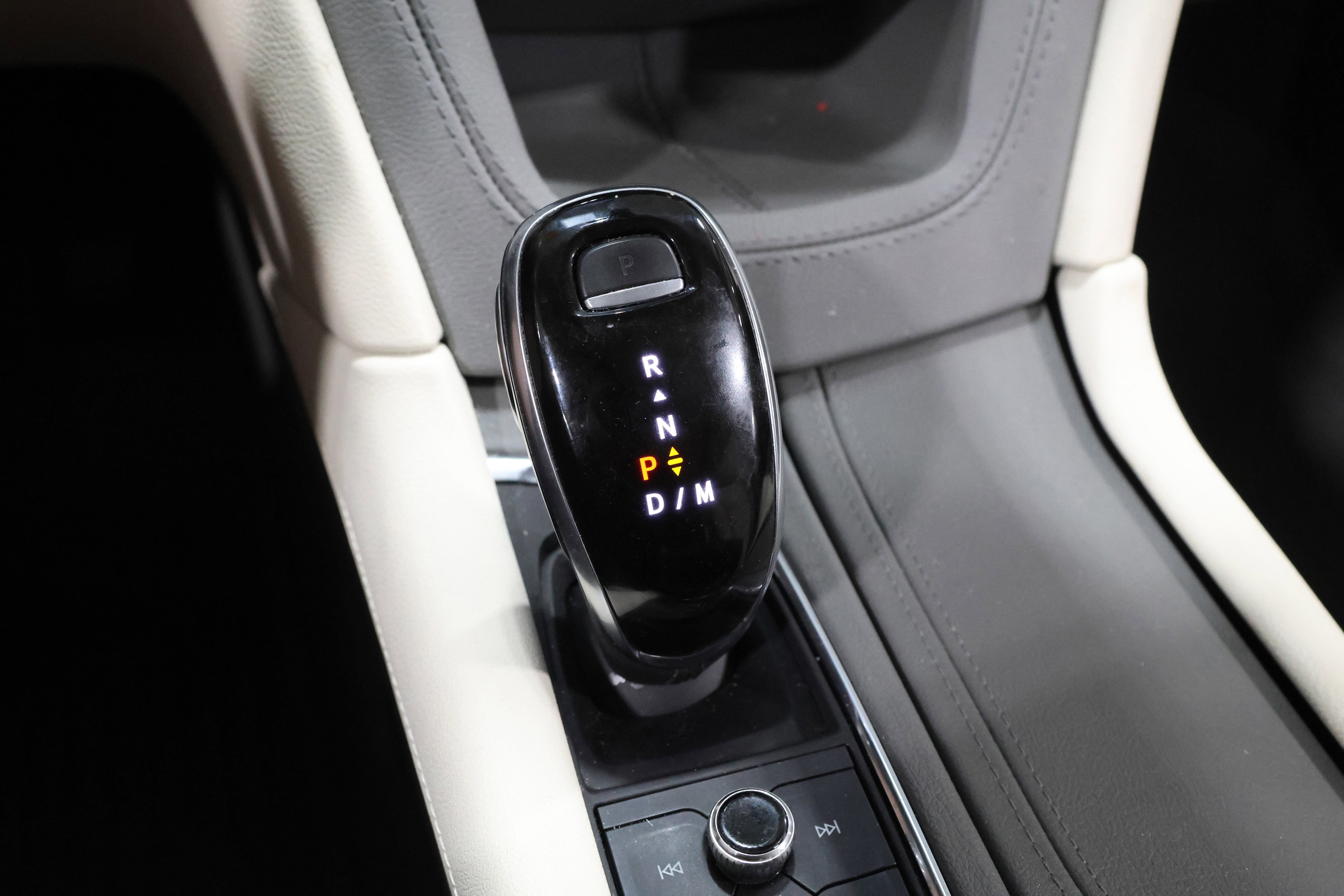 Used 2020 Cadillac XT5 Premium Luxury image 31