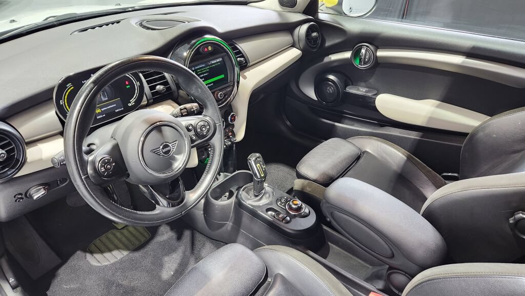 Used 2021 MINI Cooper SE w/ 6.5" Touchscreen Package FWD image 10