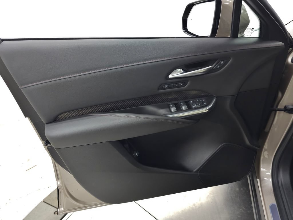 Used 2023 Cadillac XT4 Sport AWD/4WD image 13
