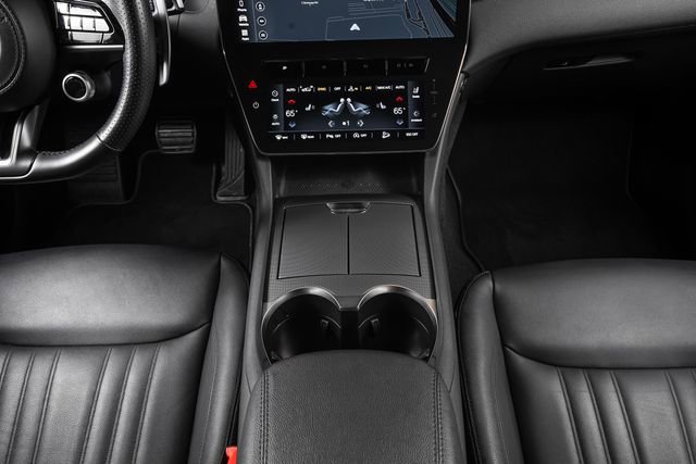 Used 2024 Maserati Grecale GT image 36