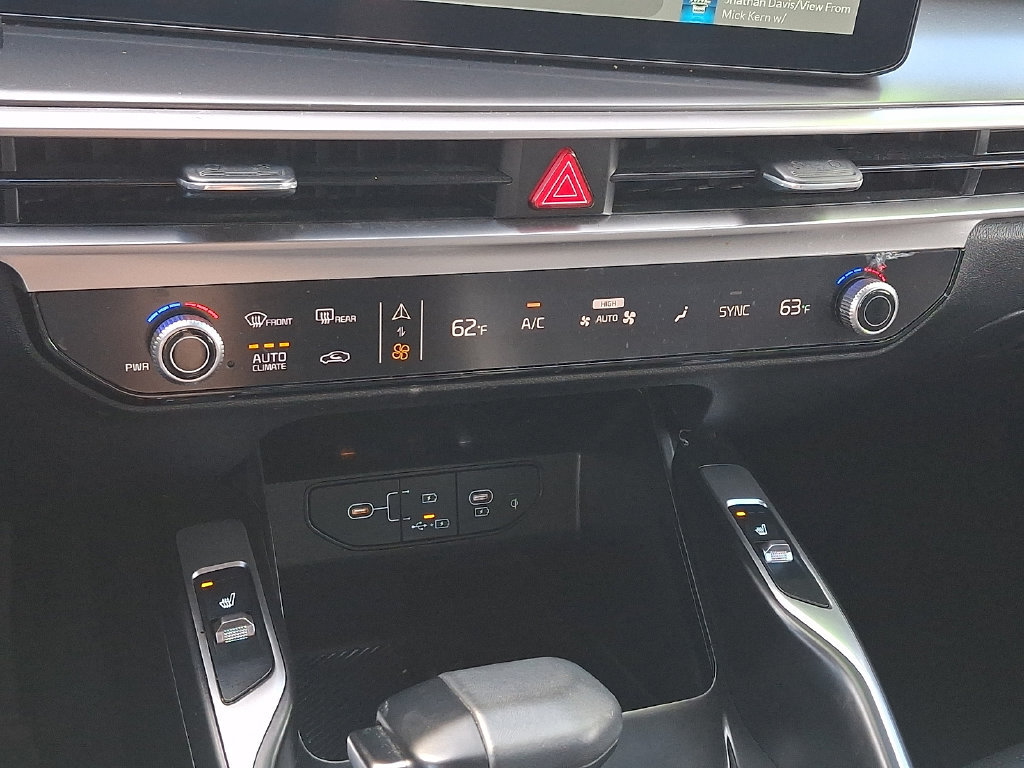 Certified 2024 Kia Sorento S AWD/4WD image 18