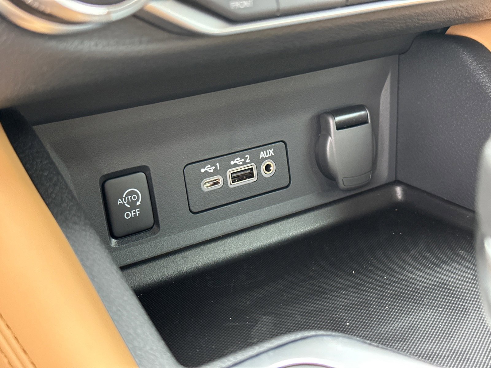 New 2025 Nissan Sentra SV w/ SV Premium Package image 31