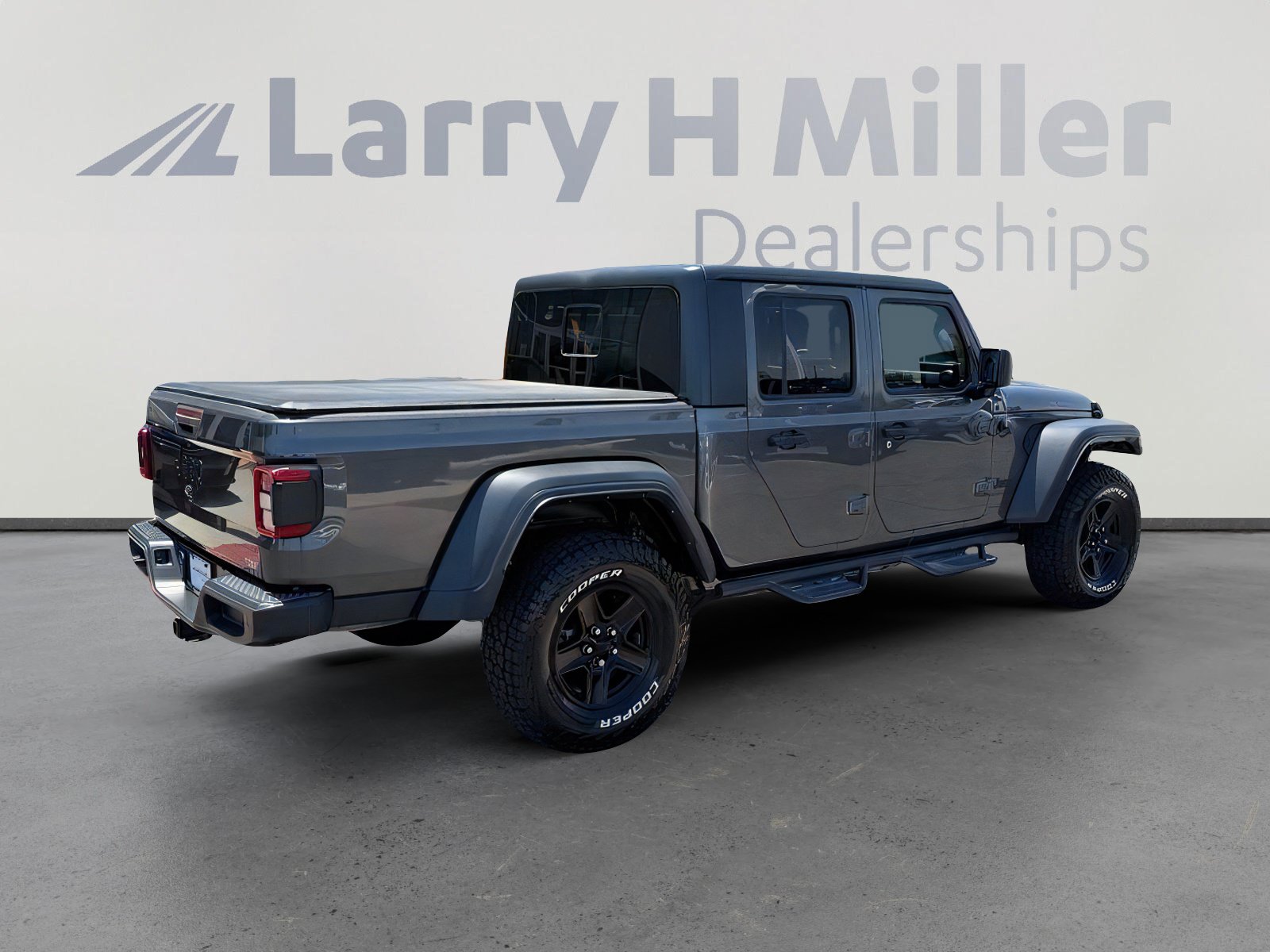 Used 2021 Jeep Gladiator Sport AWD/4WD image 6