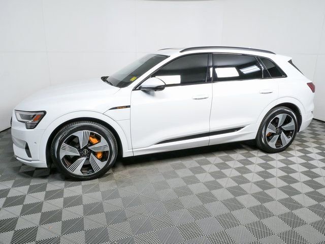 Used 2023 Audi e-tron Premium Plus w/ Premium Plus Package image 33