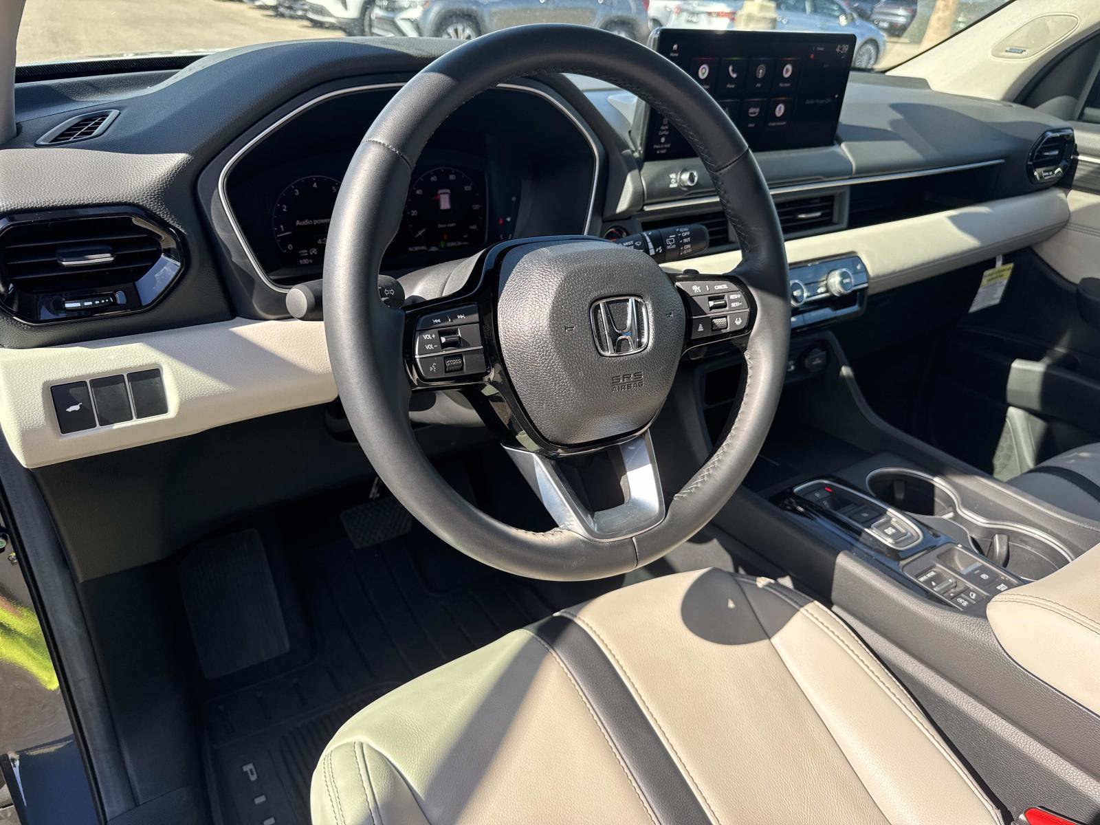 Used 2026 Honda Pilot Touring image 18