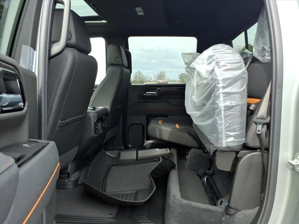New 2026 GMC Sierra 2500 AT4 w/ AT4 Premium Plus Package image 15