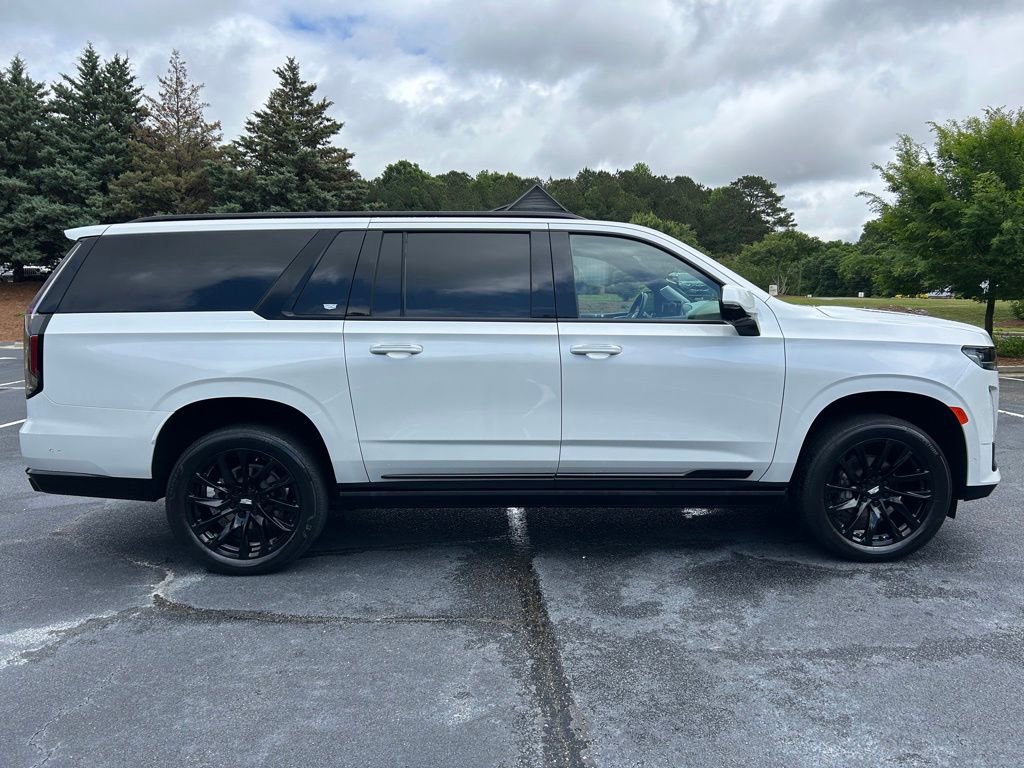 Used 2023 Cadillac Escalade ESV Sport Platinum w/ LPO, ONYX Package AWD/4WD image 26