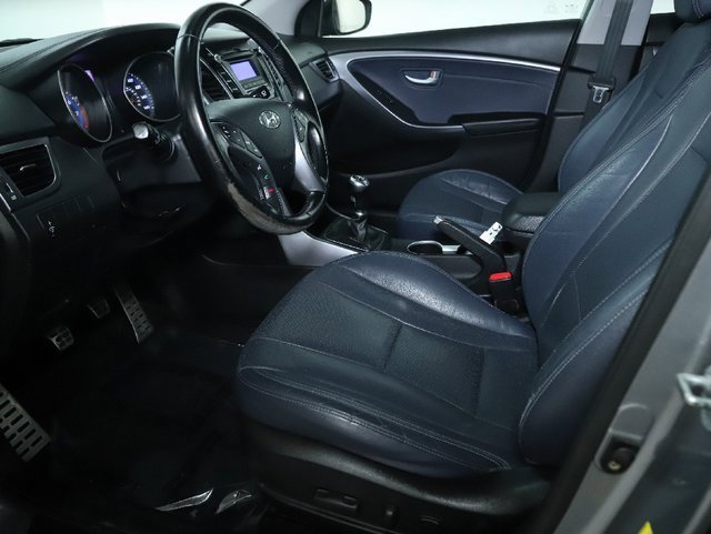 Used 2014 Hyundai Elantra GT w/ Option Group 02 image 18