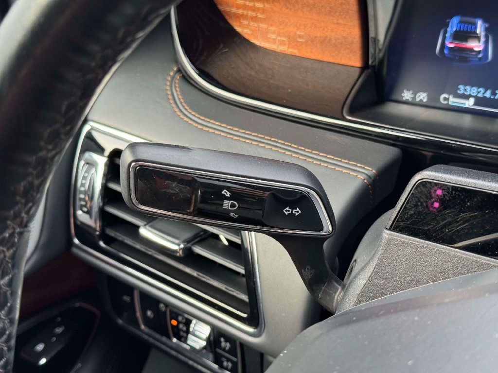 Used 2024 Lincoln Navigator Black Label AWD/4WD image 23