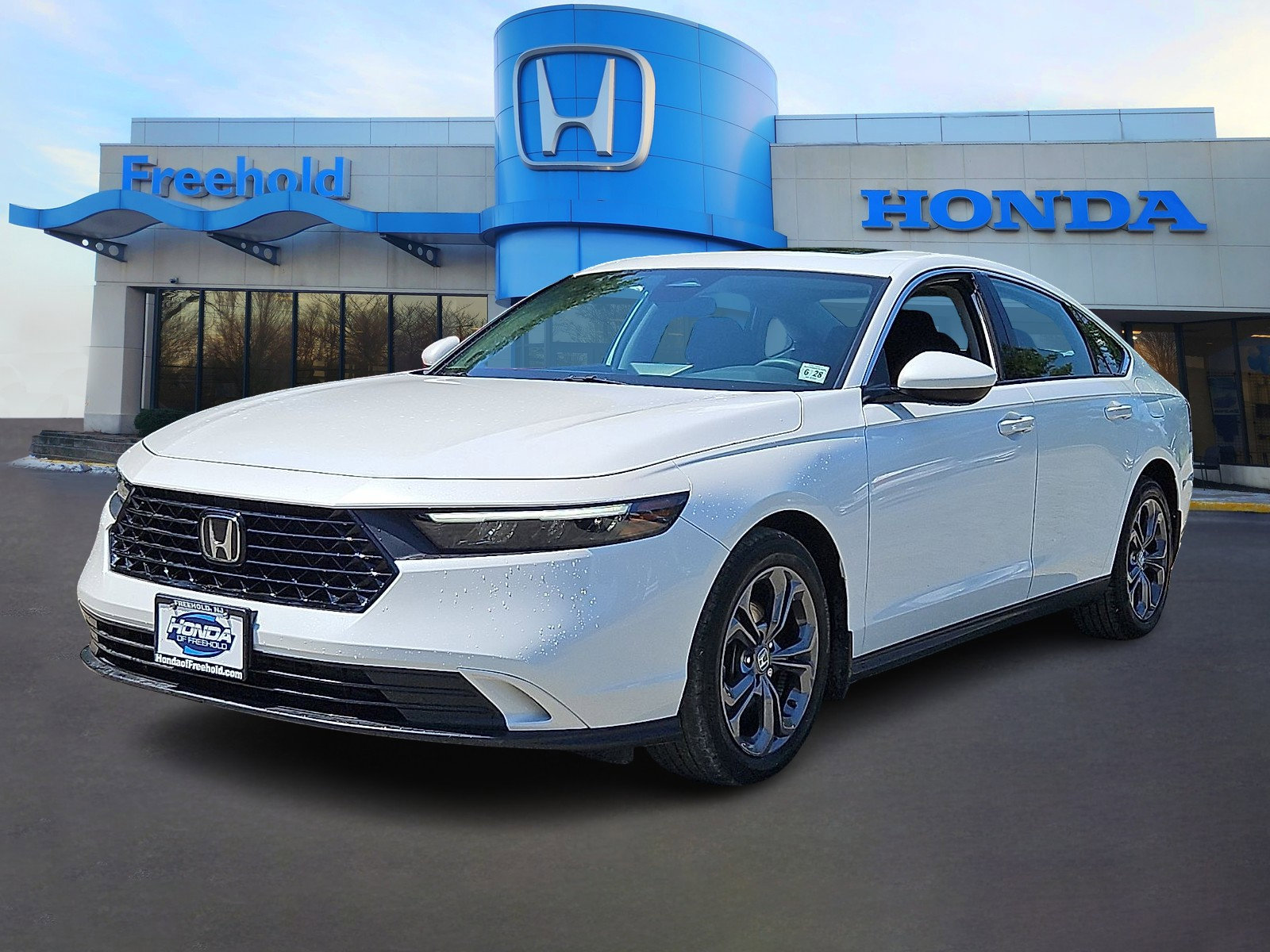 Used 2023 Honda Accord EX image 3