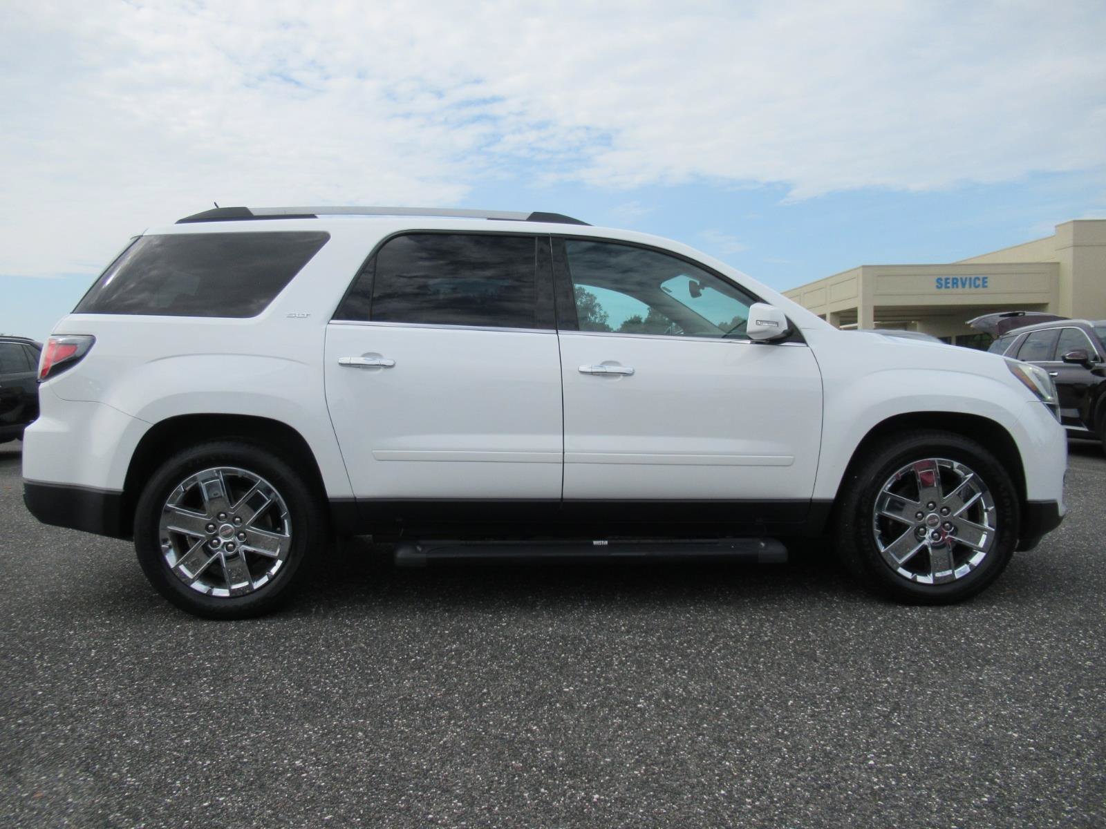 Used 2017 GMC Acadia Limited SLT FWD image 2