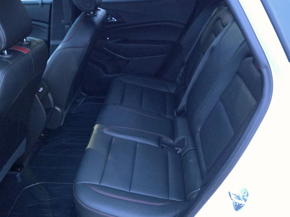 Used 2024 Chevrolet Trax RS w/ Sunroof Package image 31