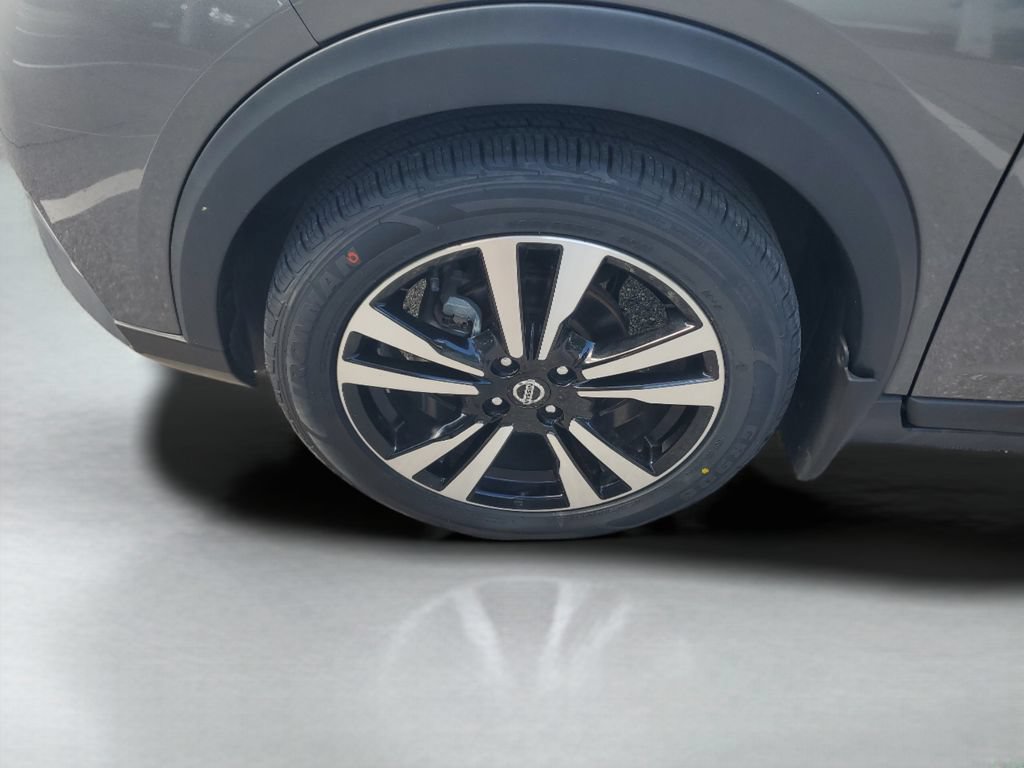 Used 2020 Nissan Kicks SV FWD image 24