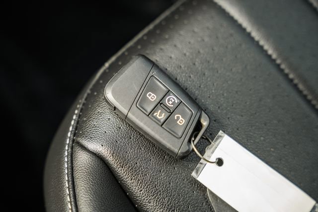 Used 2022 Volkswagen Tiguan SE FWD image 43