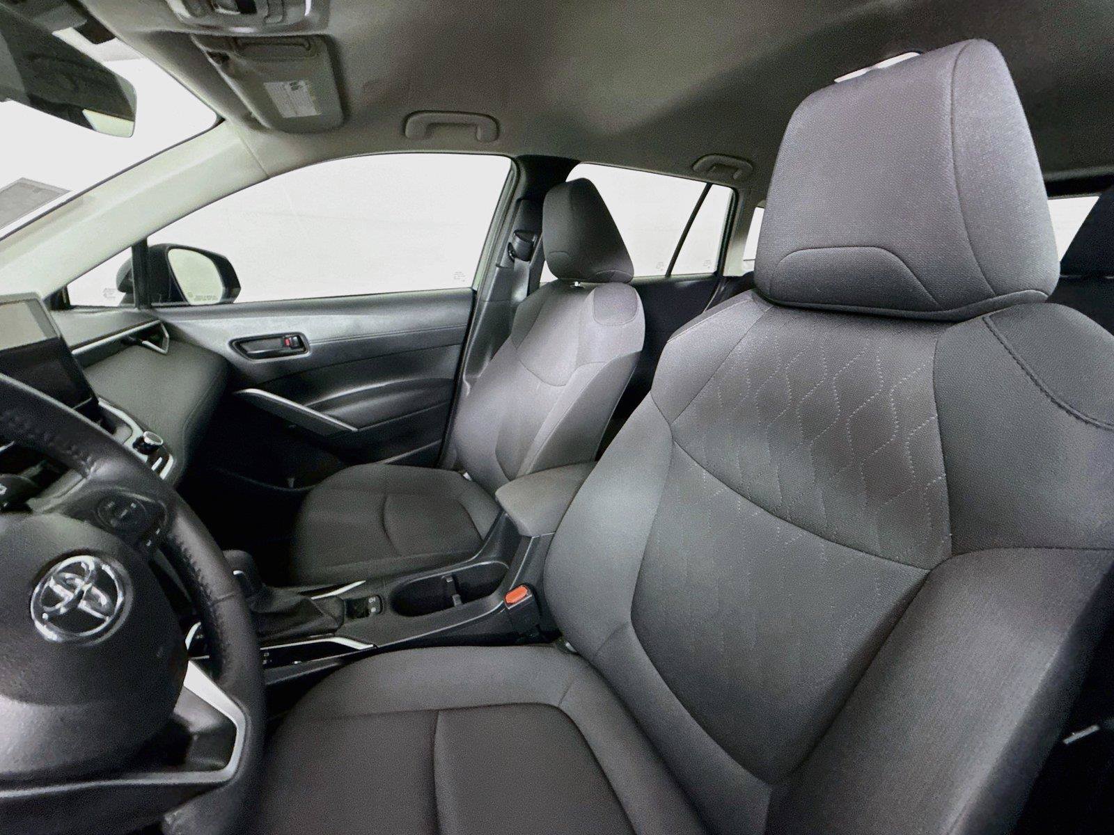 Certified 2024 Toyota Corolla Cross LE FWD image 3