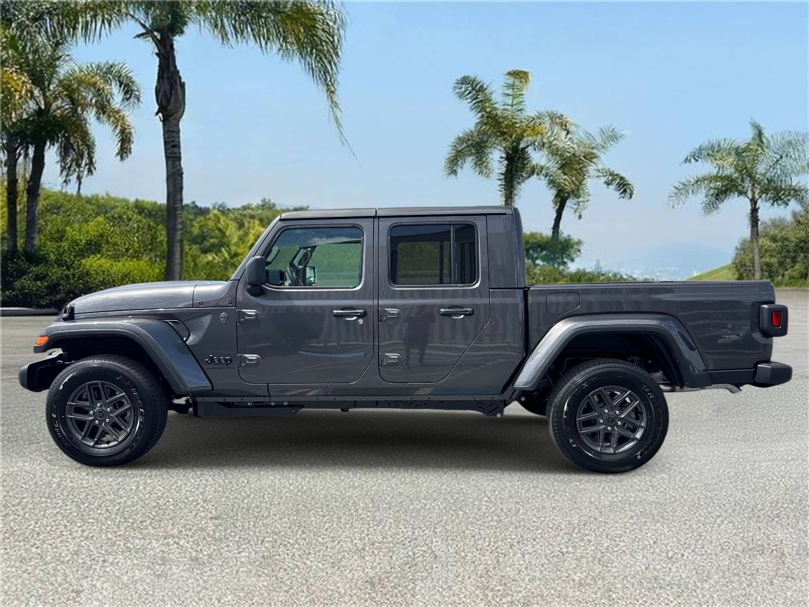 New 2026 Jeep Gladiator Sport AWD/4WD image 2