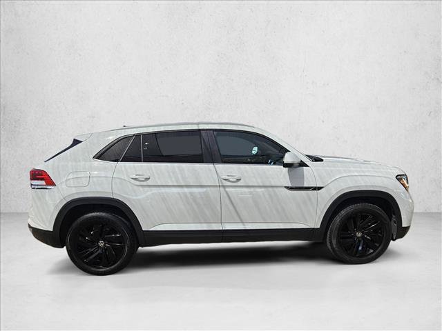 Used 2023 Volkswagen Atlas Cross Sport SE FWD image 4