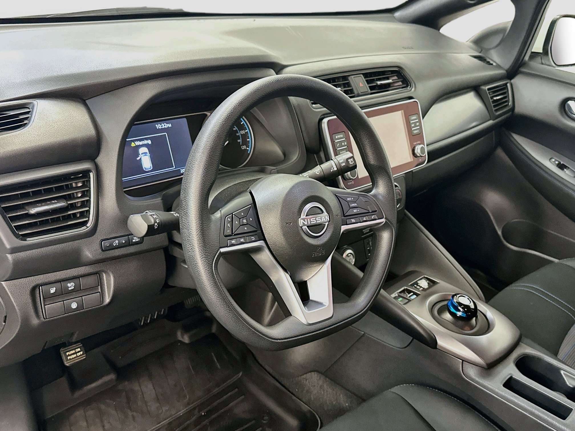 Used 2025 Nissan Leaf S FWD image 18