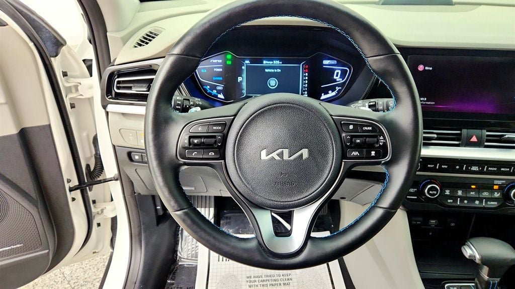 Used 2022 Kia Niro EX Premium FWD image 14
