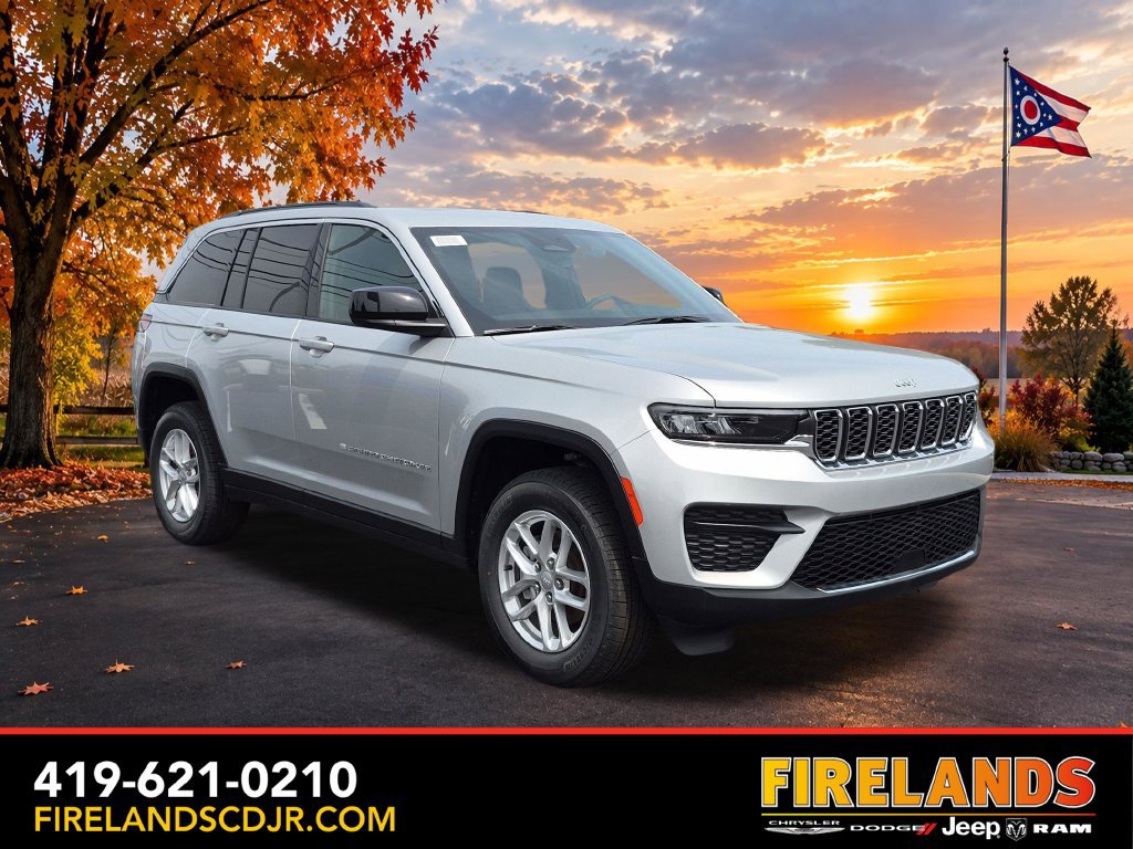 New 2026 Jeep Grand Cherokee Laredo X AWD/4WD image 1