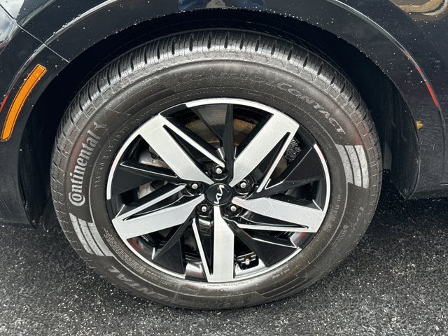Used 2023 Kia Sorento EX w/ Panoramic Sunroof Package FWD image 17