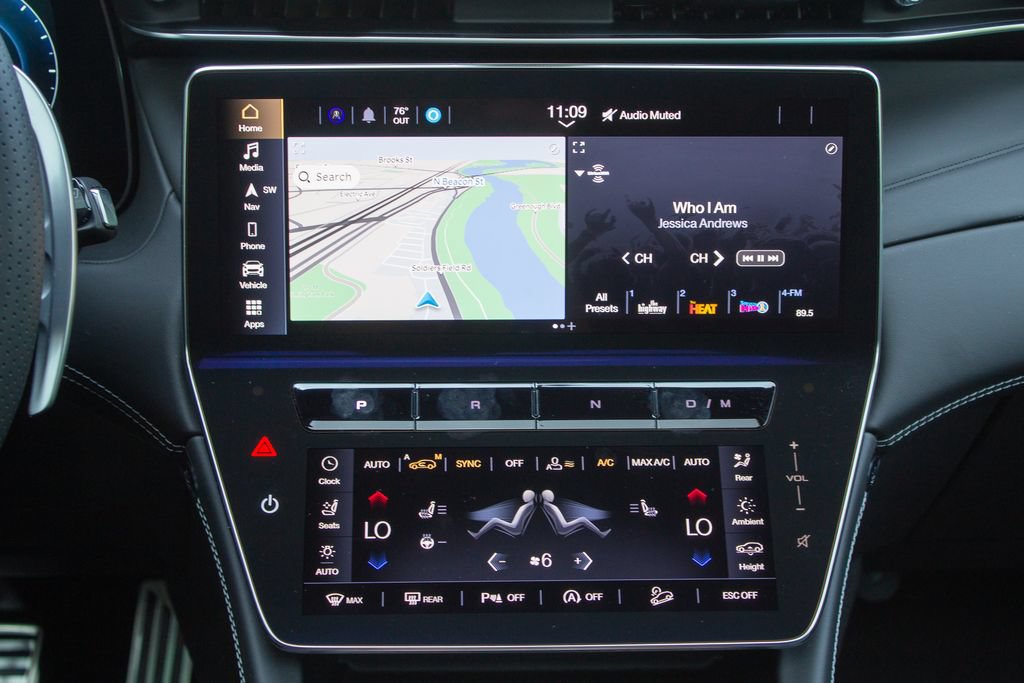 Used 2026 Maserati Grecale Modena AWD/4WD image 16