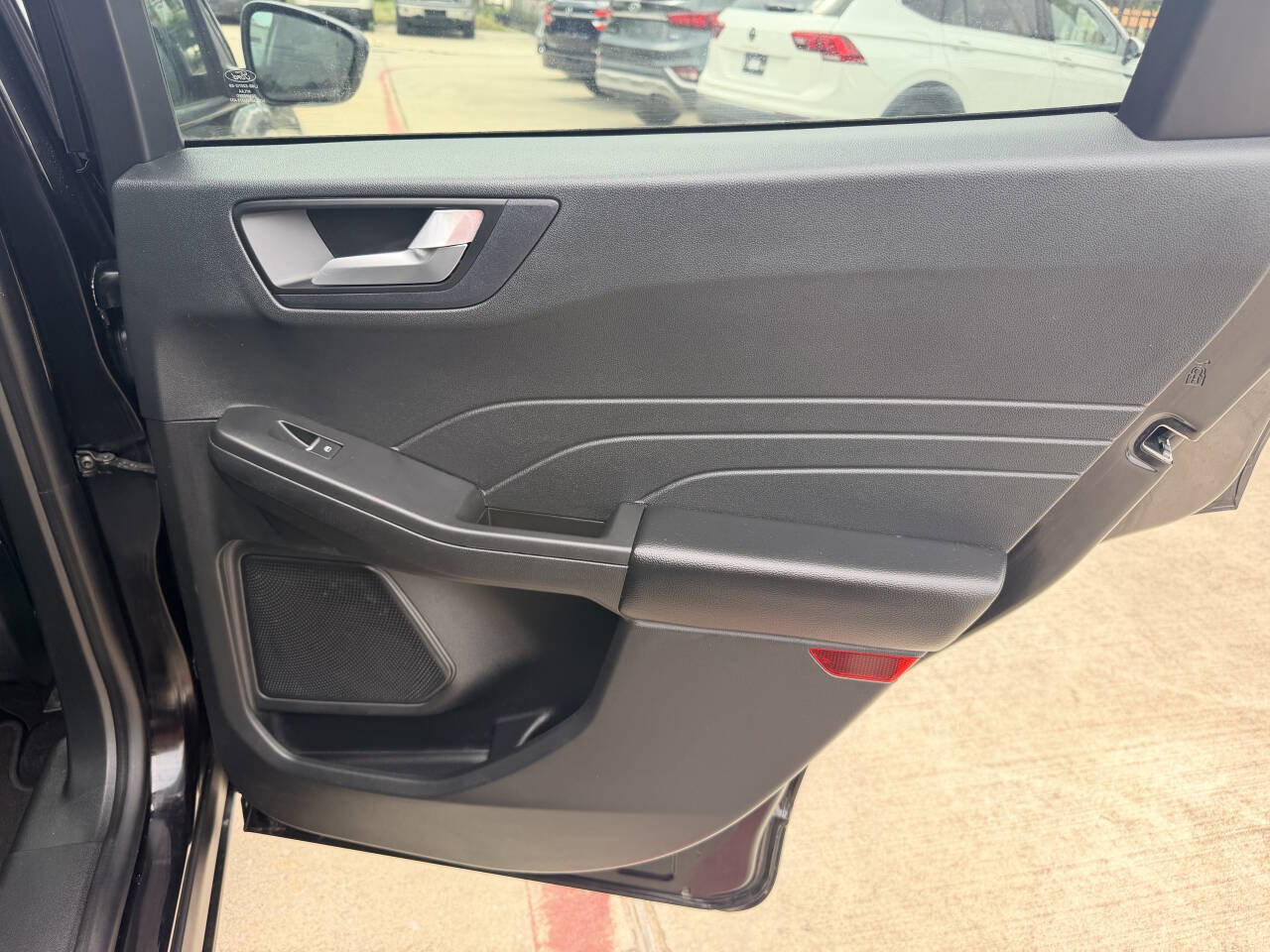 Used 2021 Ford Escape SE FWD image 17