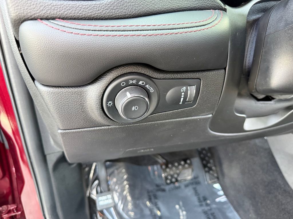 Used 2022 Dodge Durango R/T w/ Blacktop Package image 7