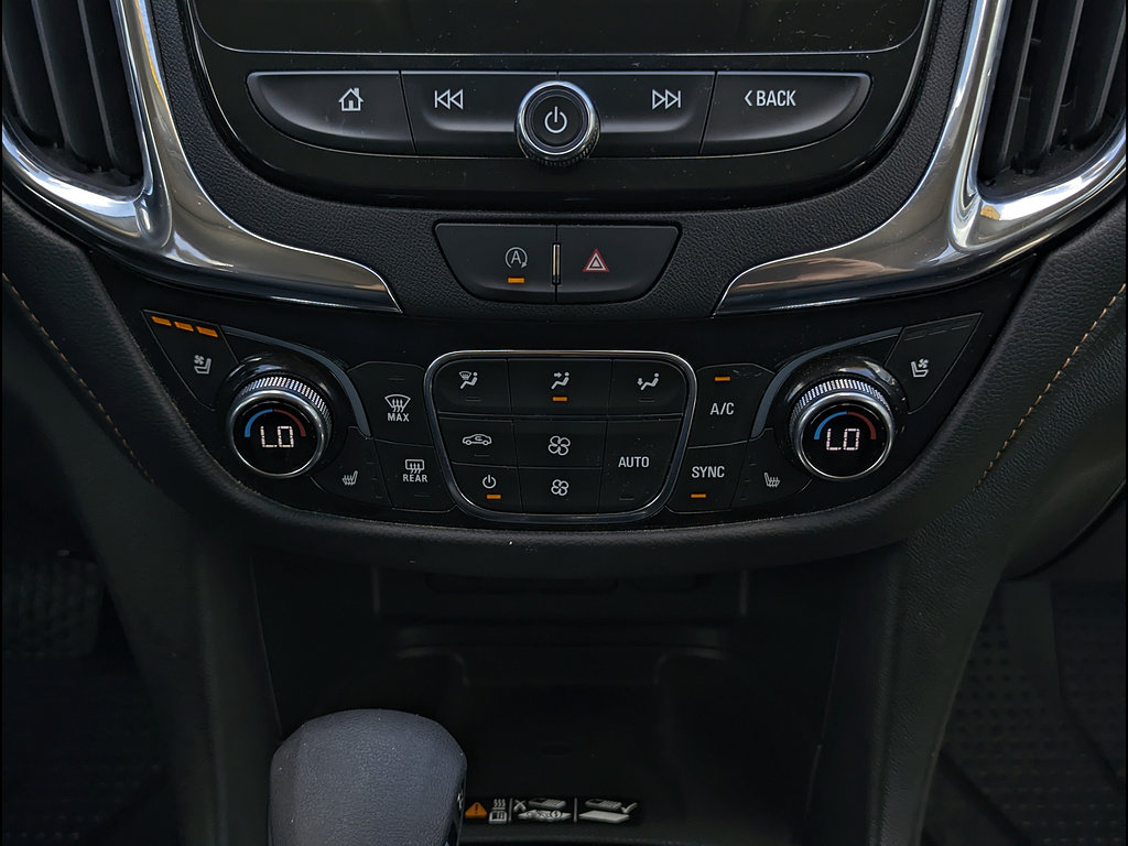 Used 2022 Chevrolet Equinox Premier AWD/4WD image 34
