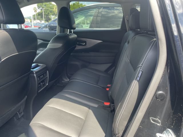 Used 2020 Nissan Murano SL w/ Moonroof Package FWD image 12