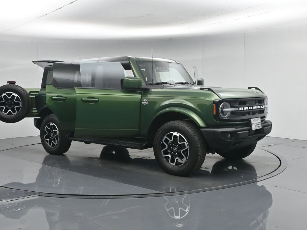 Used 2025 Ford Bronco Outer Banks AWD/4WD image 35
