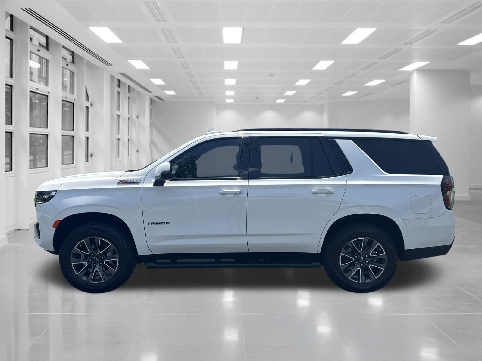Certified 2024 Chevrolet Tahoe Z71 w/ Luxury Package AWD/4WD image 8