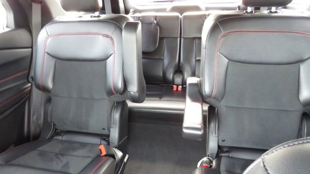 Certified 2022 Ford Explorer ST-Line w/ Class IV Trailer Tow Package image 8