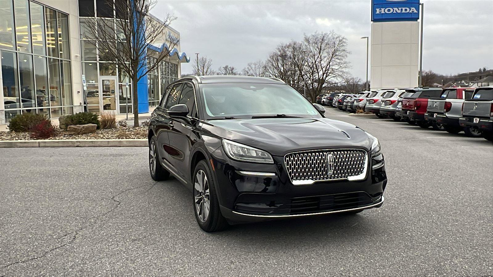 Used 2022 Lincoln Corsair Reserve w/ Elements Package image 1