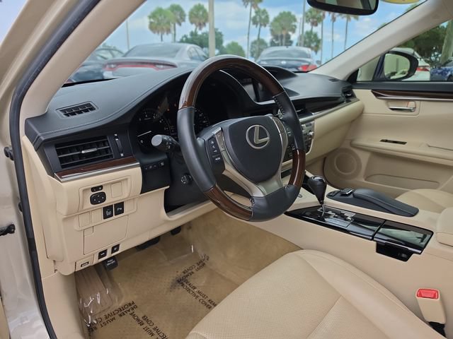 Used 2013 Lexus ES 350 w/ Luxury Pkg FWD image 14