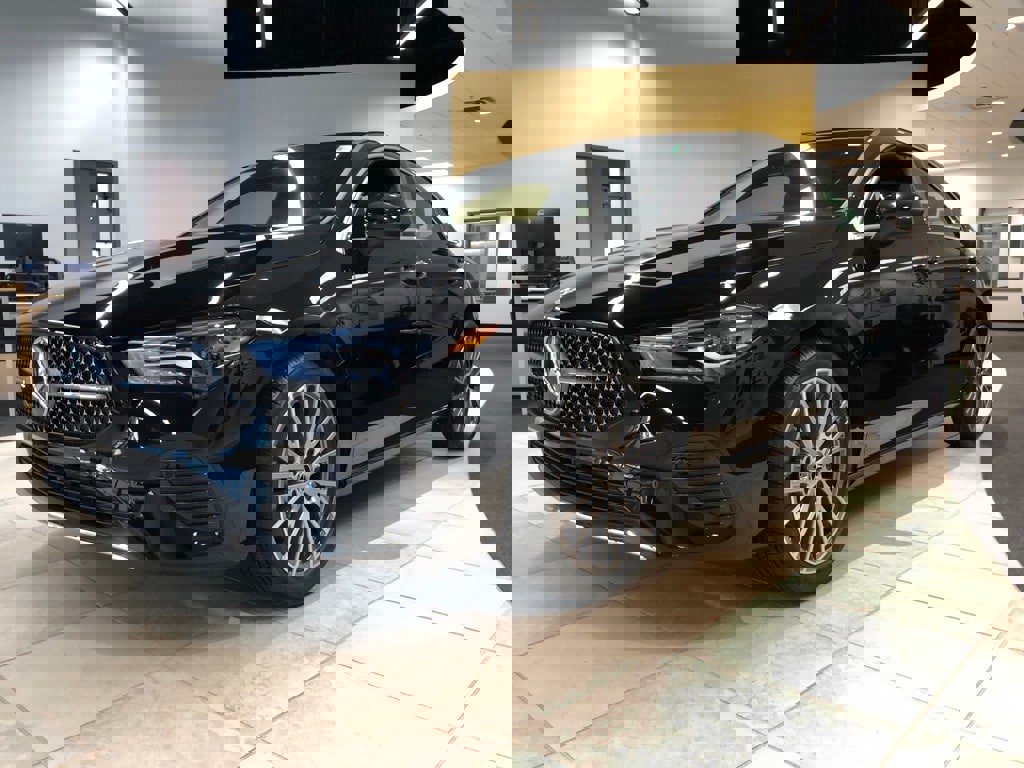 New 2025 Mercedes-Benz CLA 250 4MATIC image 3