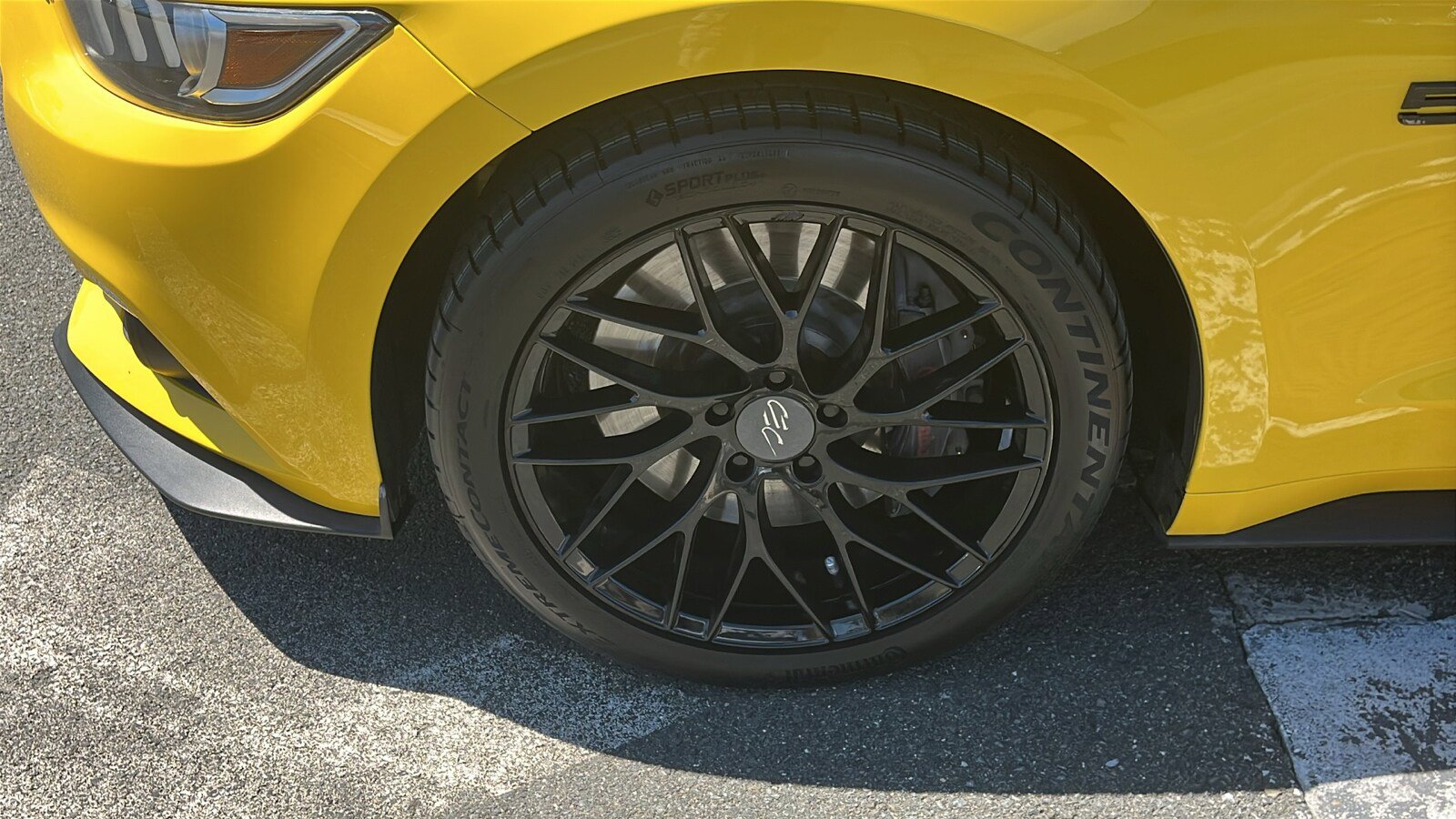 Used 2017 Ford Mustang GT w/ GT Performance Package RWD image 8
