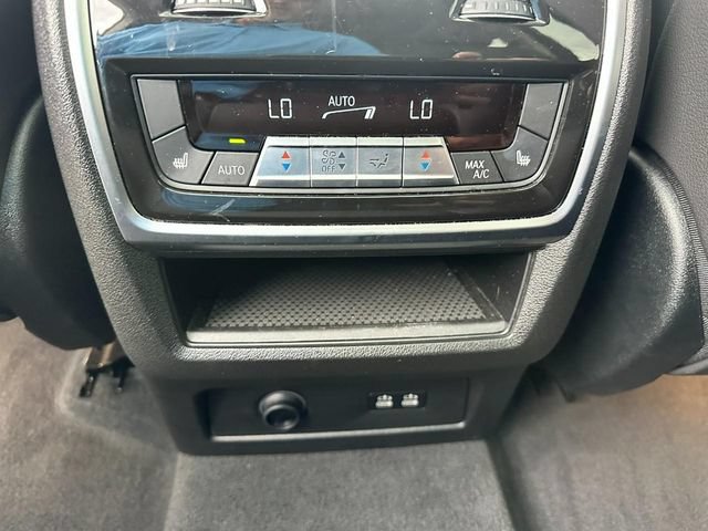 Used 2025 BMW X7 xDrive40i AWD/4WD image 16