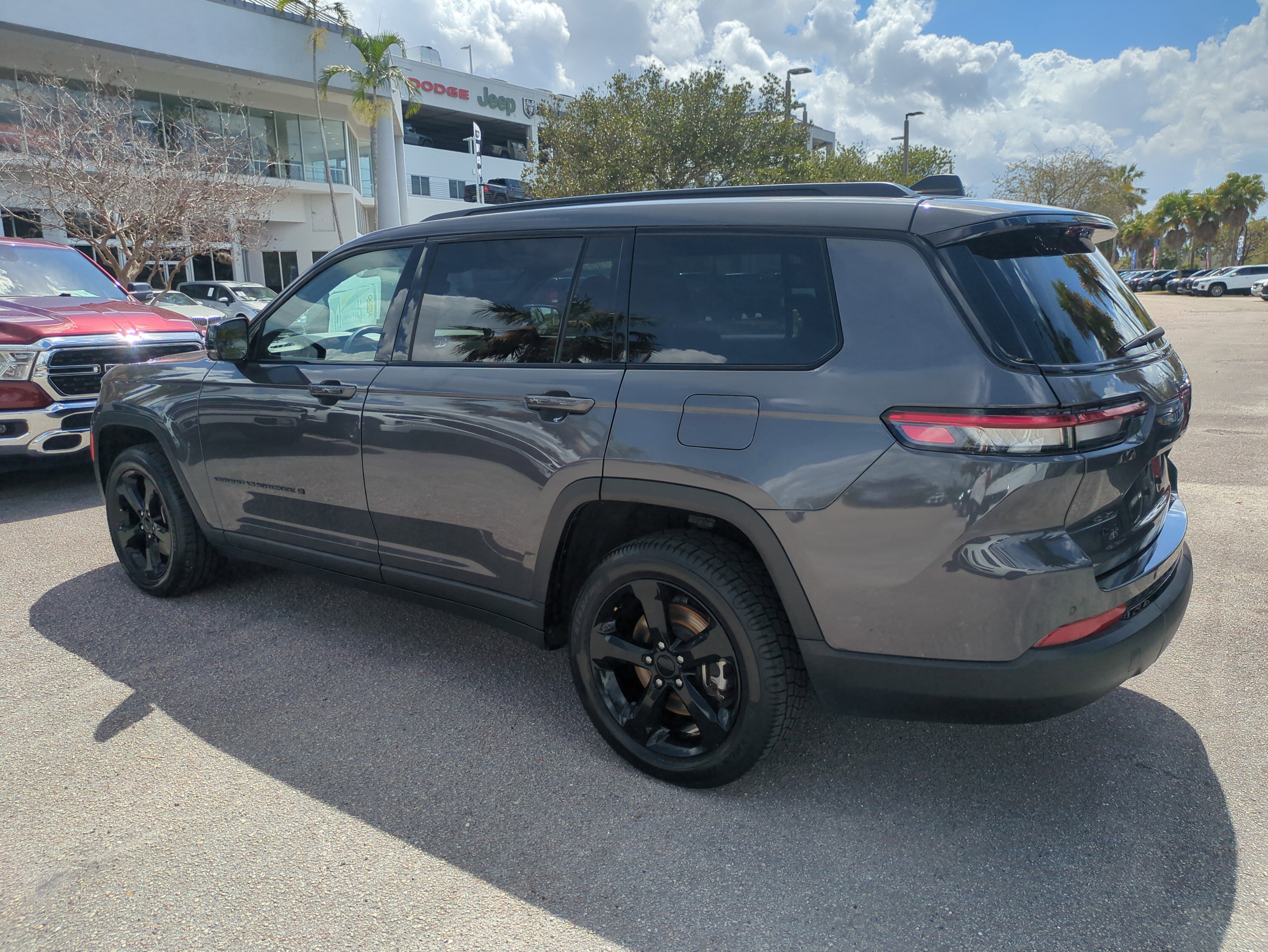 Certified 2023 Jeep Grand Cherokee L Altitude image 7