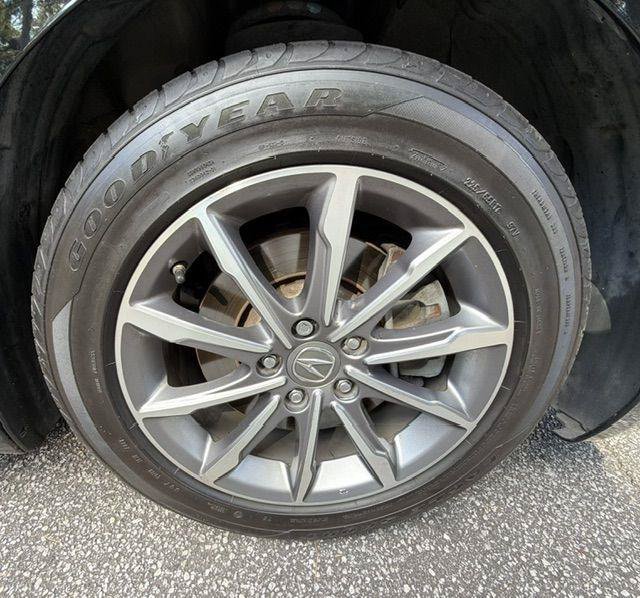 Used 2018 Acura TLX w/ Technology Package FWD image 34