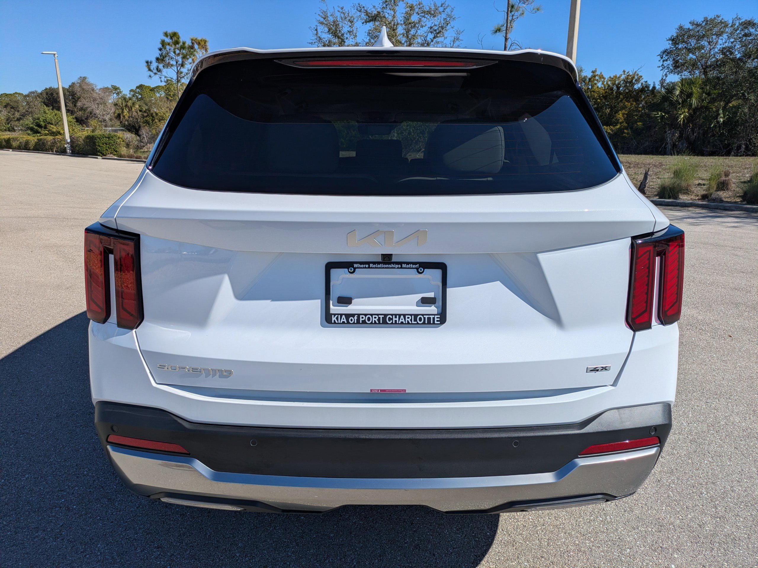 Certified 2025 Kia Sorento S image 6