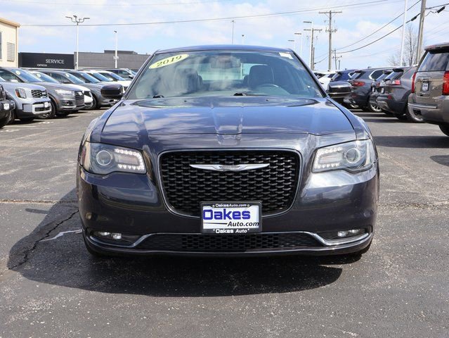 Used 2019 Chrysler 300 S image 3