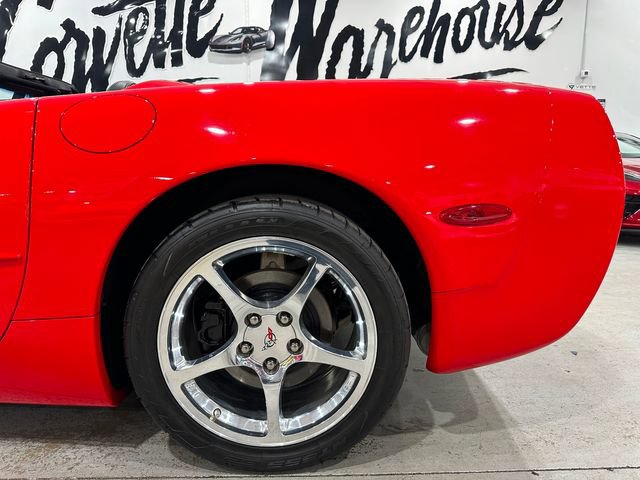 Used 2004 Chevrolet Corvette Convertible w/ Preferred Equipment Group RWD image 30